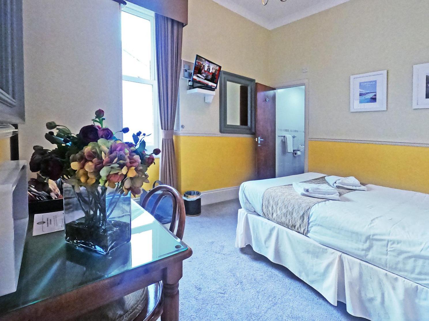 Riviera Lodge Hotel Torquay Extérieur photo