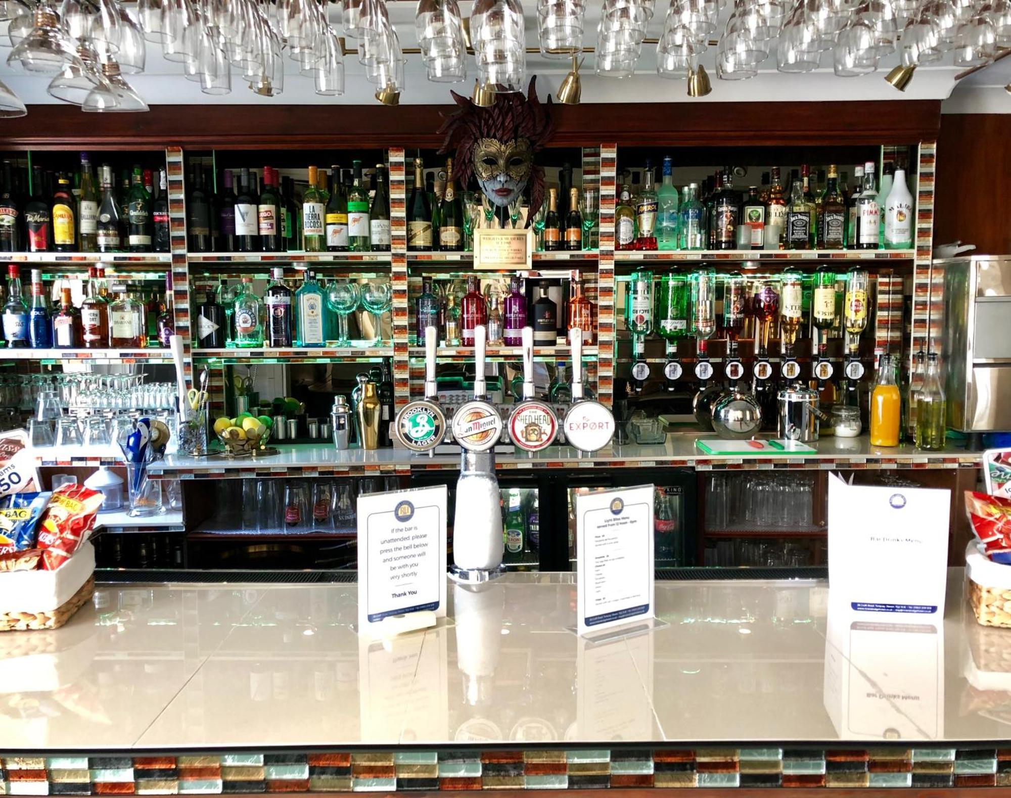 Riviera Lodge Hotel Torquay Extérieur photo