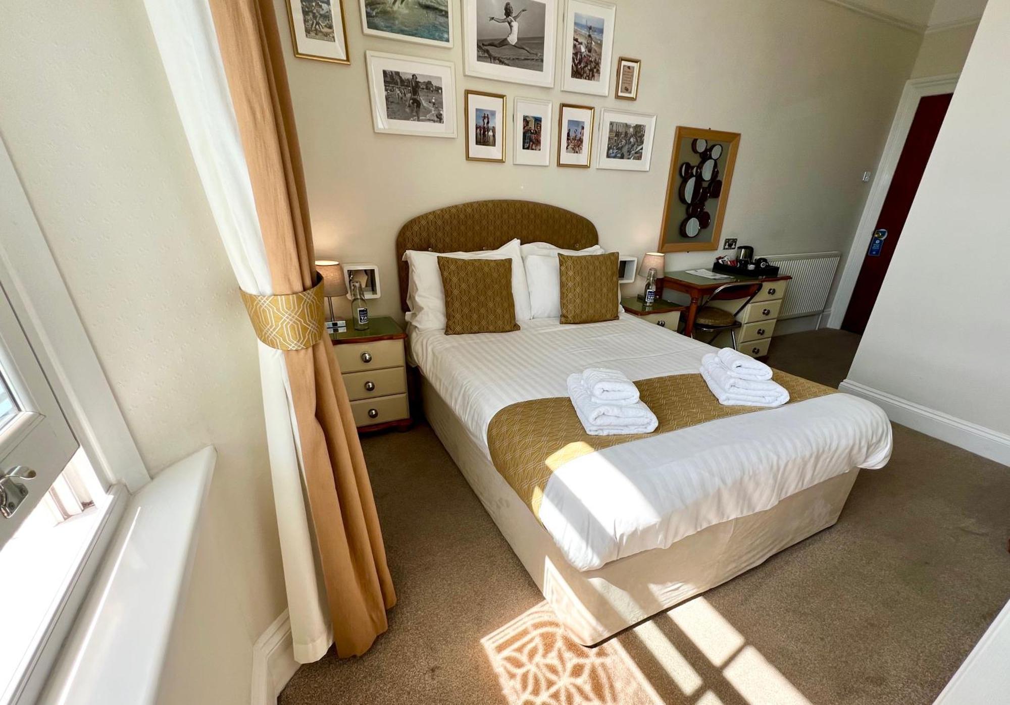 Riviera Lodge Hotel Torquay Extérieur photo
