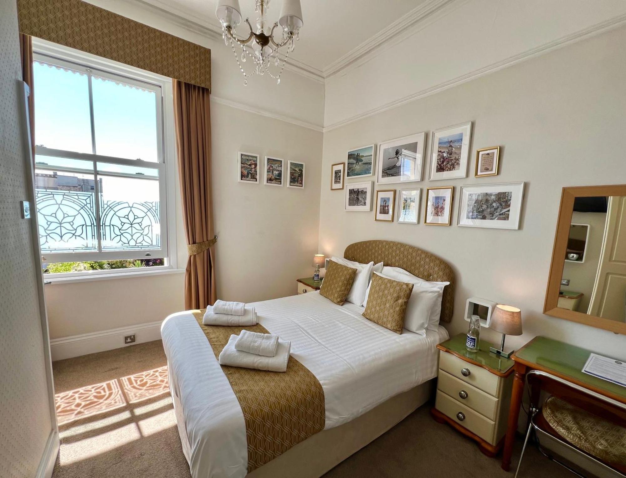 Riviera Lodge Hotel Torquay Extérieur photo